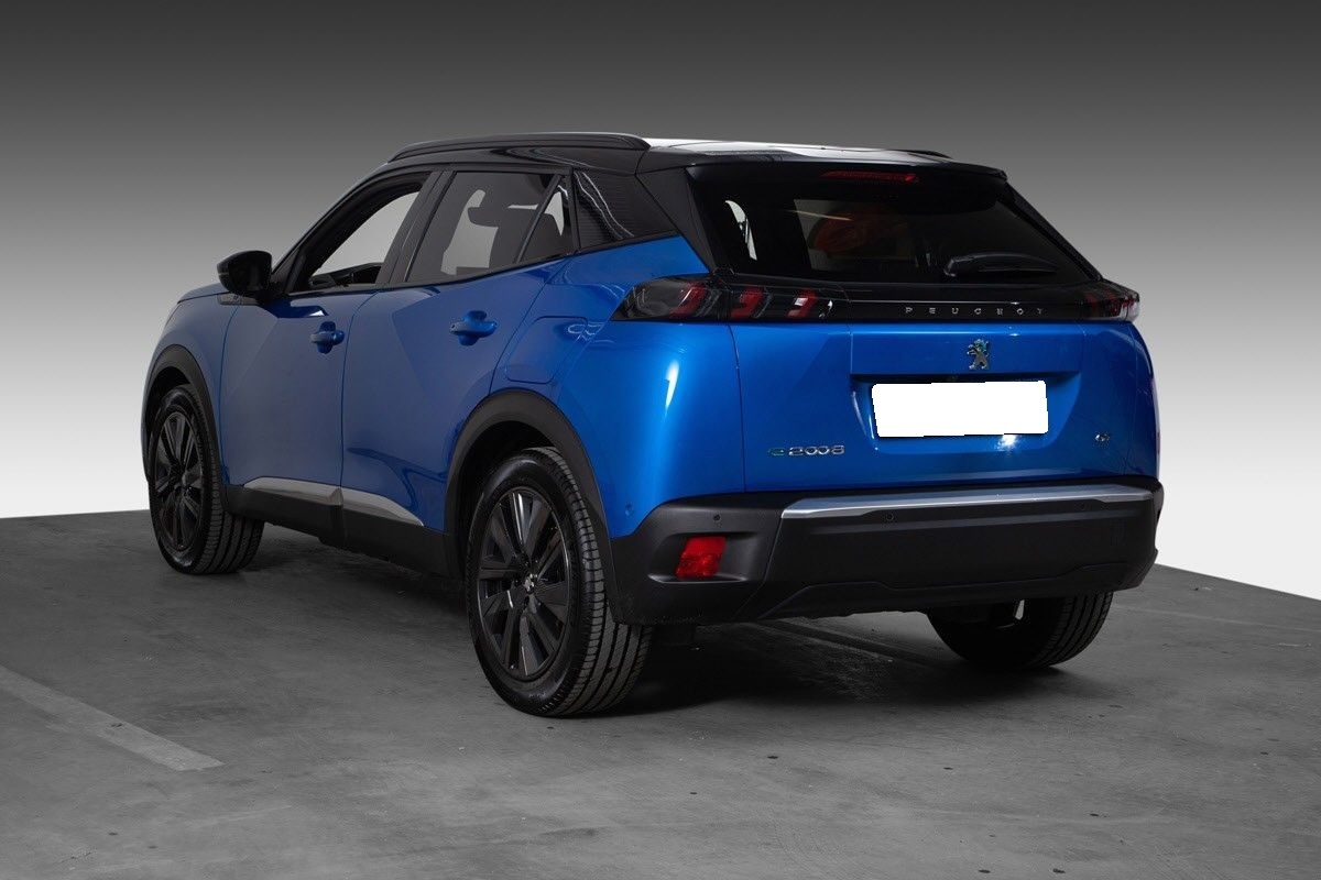 PEUGEOT 2008 II E-2008 136 CH GT - Image 11