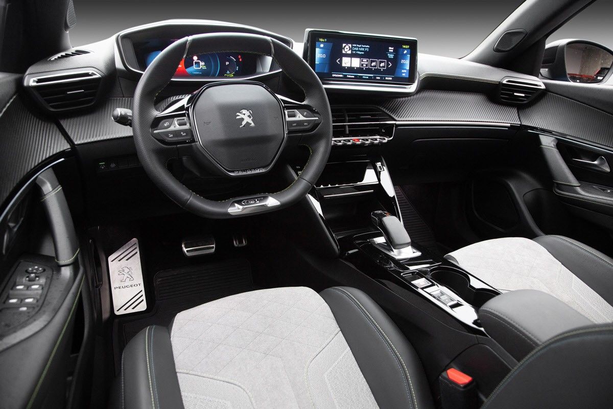 PEUGEOT 2008 II E-2008 136 CH GT - Image 16