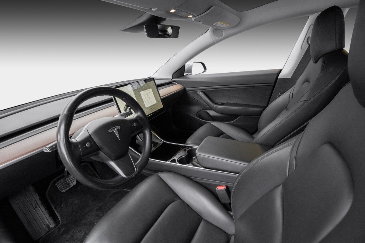 TESLA MODEL 3 LONG RANGE - Image 9