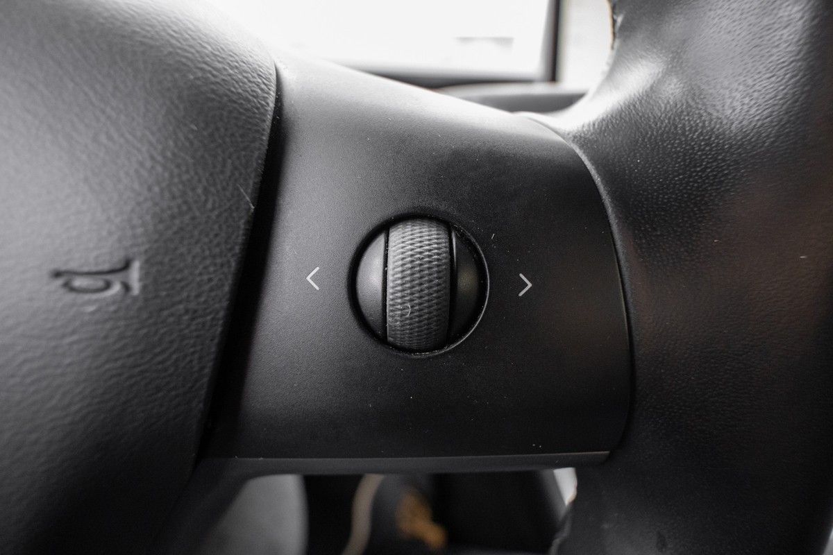 TESLA MODEL 3 LONG RANGE - Image 12