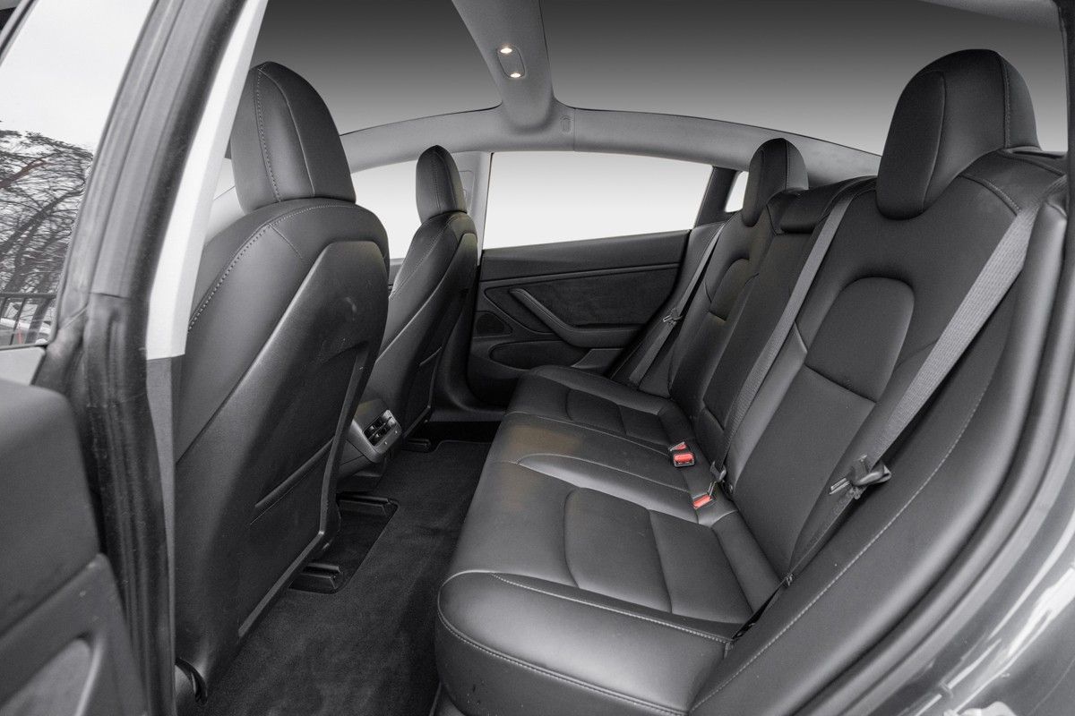 TESLA MODEL 3 LONG RANGE - Image 15