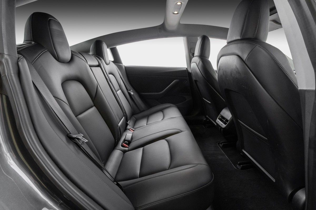 TESLA MODEL 3 LONG RANGE - Image 16