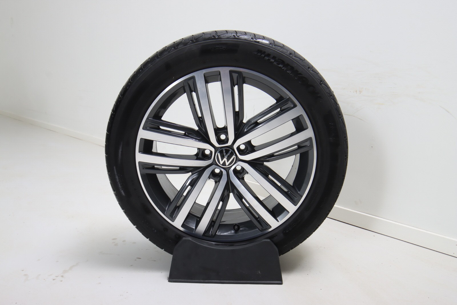 VOLKSWAGEN TIGUAN 2.0 TDI 200CH ELEGANCE EXCLUSIVE 4MOTION DSG7 - Image 5