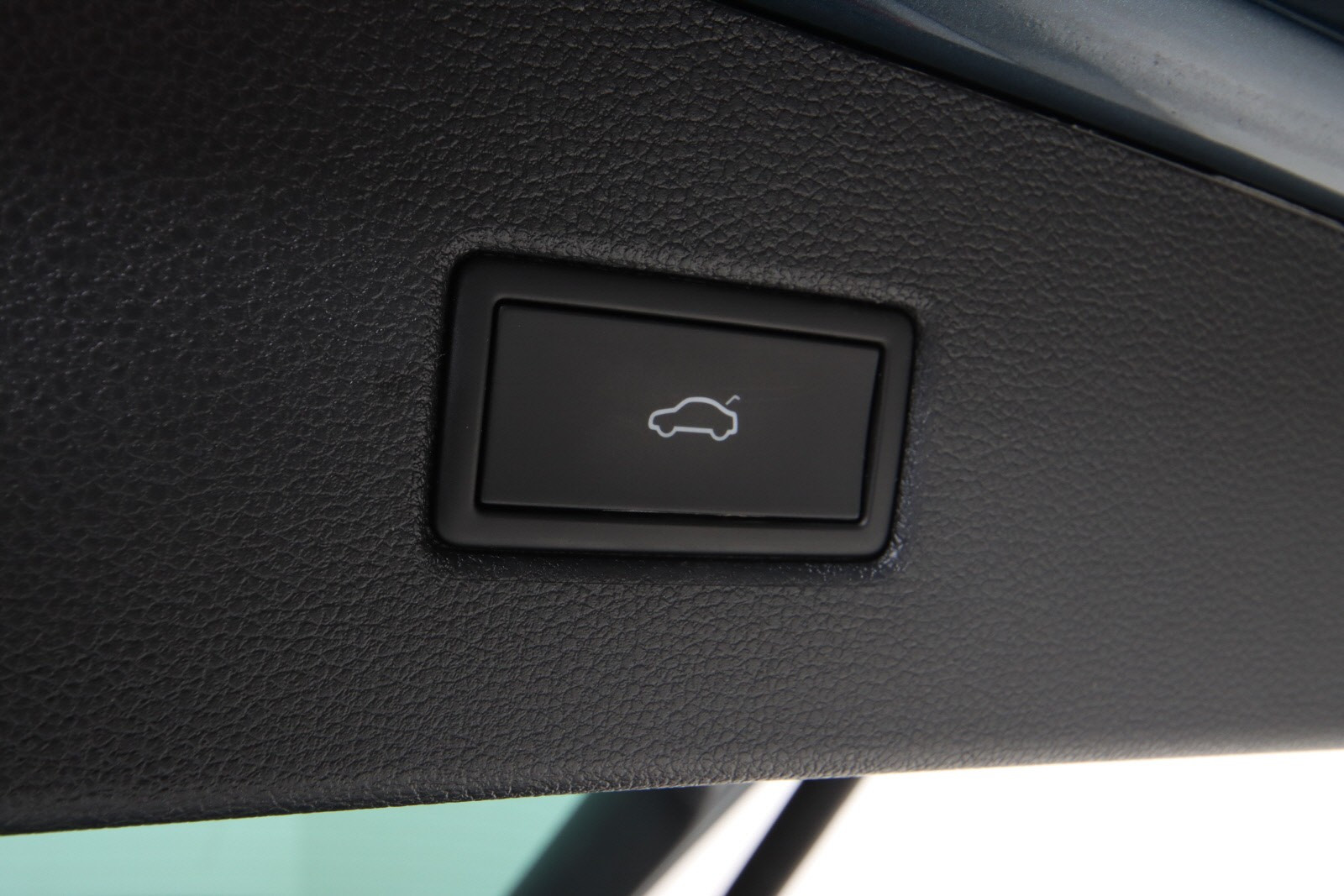 VOLKSWAGEN TIGUAN 2.0 TDI 200CH ELEGANCE EXCLUSIVE 4MOTION DSG7 - Image 7