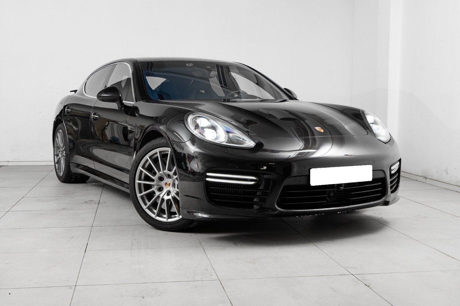 PORSCHE PANAMERA 4.8 V8 500 TURBO - Image 2