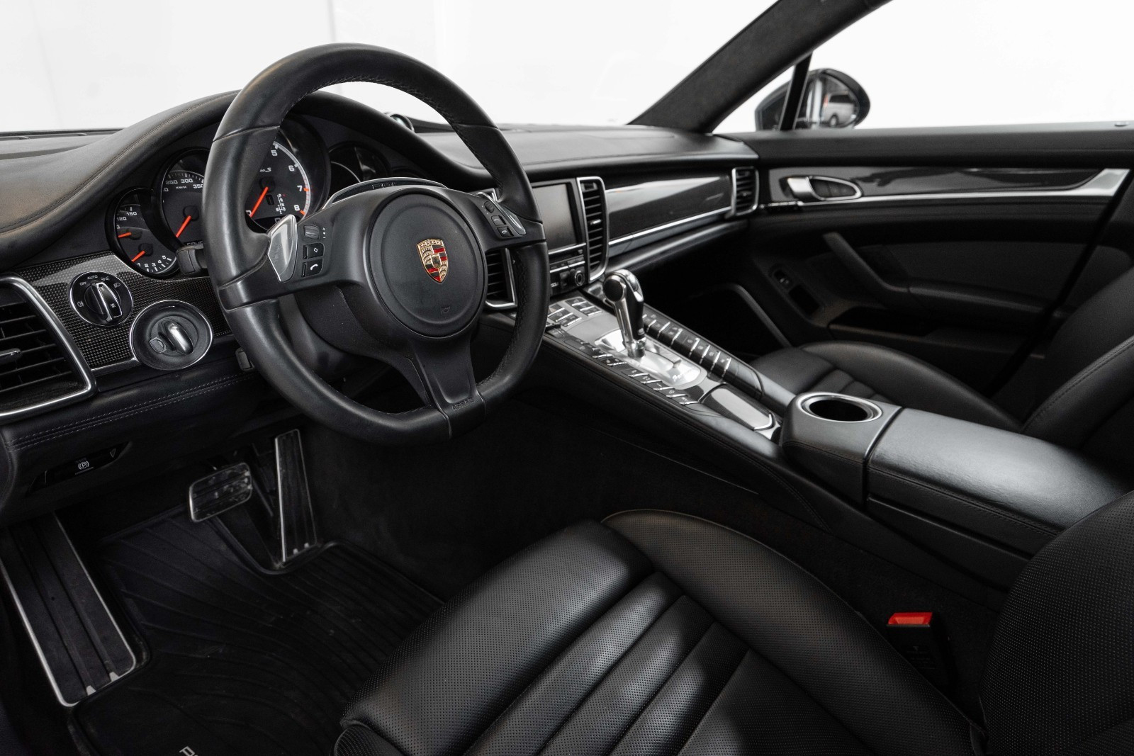 PORSCHE PANAMERA 4.8 V8 500 TURBO - Image 13