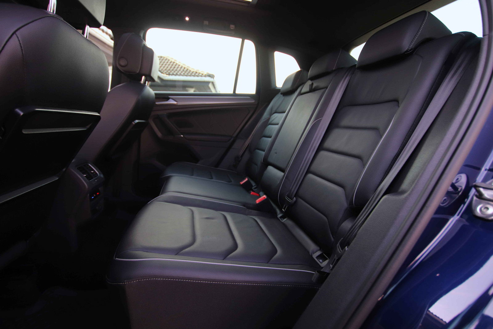 VOLKSWAGEN TIGUAN 2.0 TDI 190 4MOTION DSG7 R LINE - Image 15