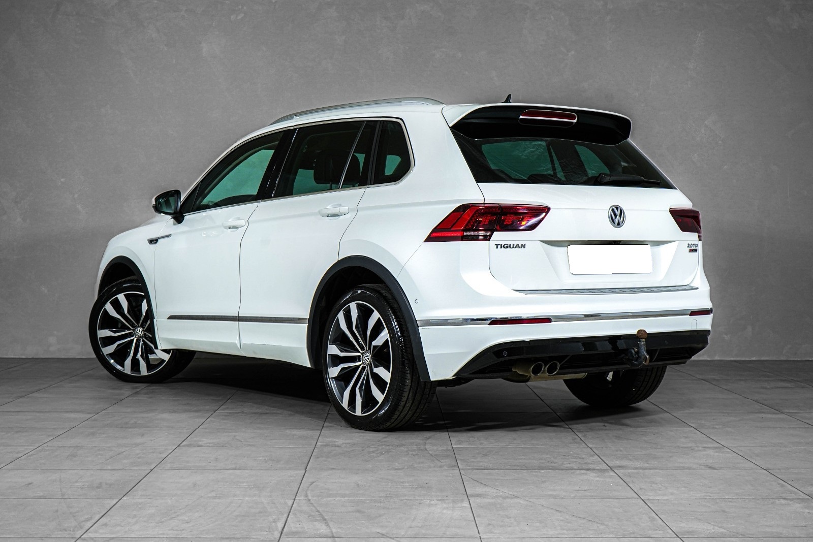 VOLKSWAGEN TIGUAN 2.0 TDI 150 4MOTION R LINE - Image 5