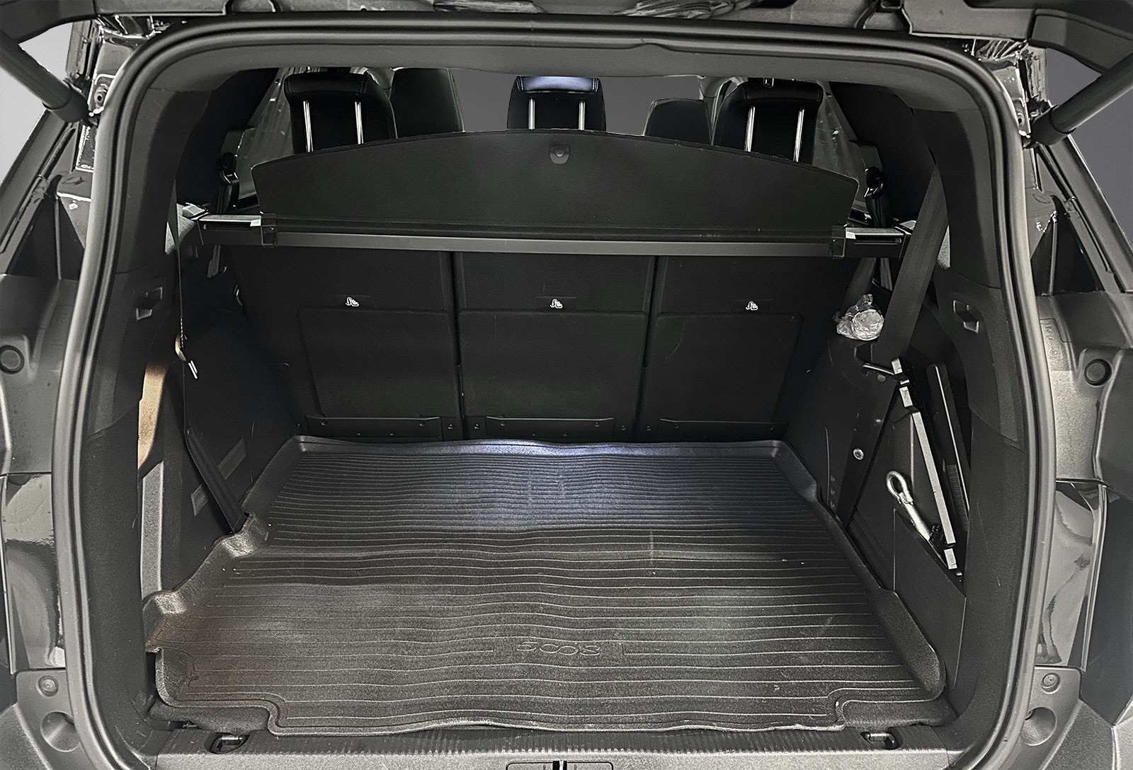 PEUGEOT 5008 II 1.5 BLUEHDi 130CH S&S GT PACK EAT8 BLACK PACK - Image 13