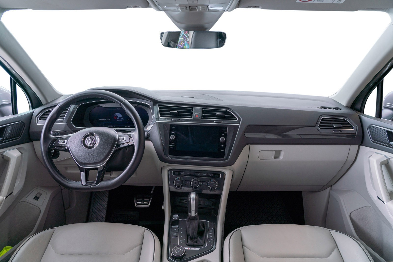 VOLKSWAGEN TIGUAN 2.0 TDI 190CH CARAT EXCLUSIVE 4MOTION DSG7 - Image 10