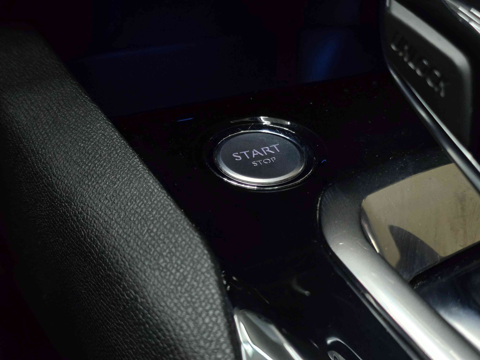 PEUGEOT 5008 II 1.5 BLUEHDI S&S GT LINE - Image 17