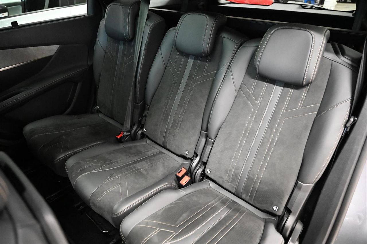 PEUGEOT 5008 II 1.5 BLUEHDi 130CH S&S GT PACK EAT8 - Image 13