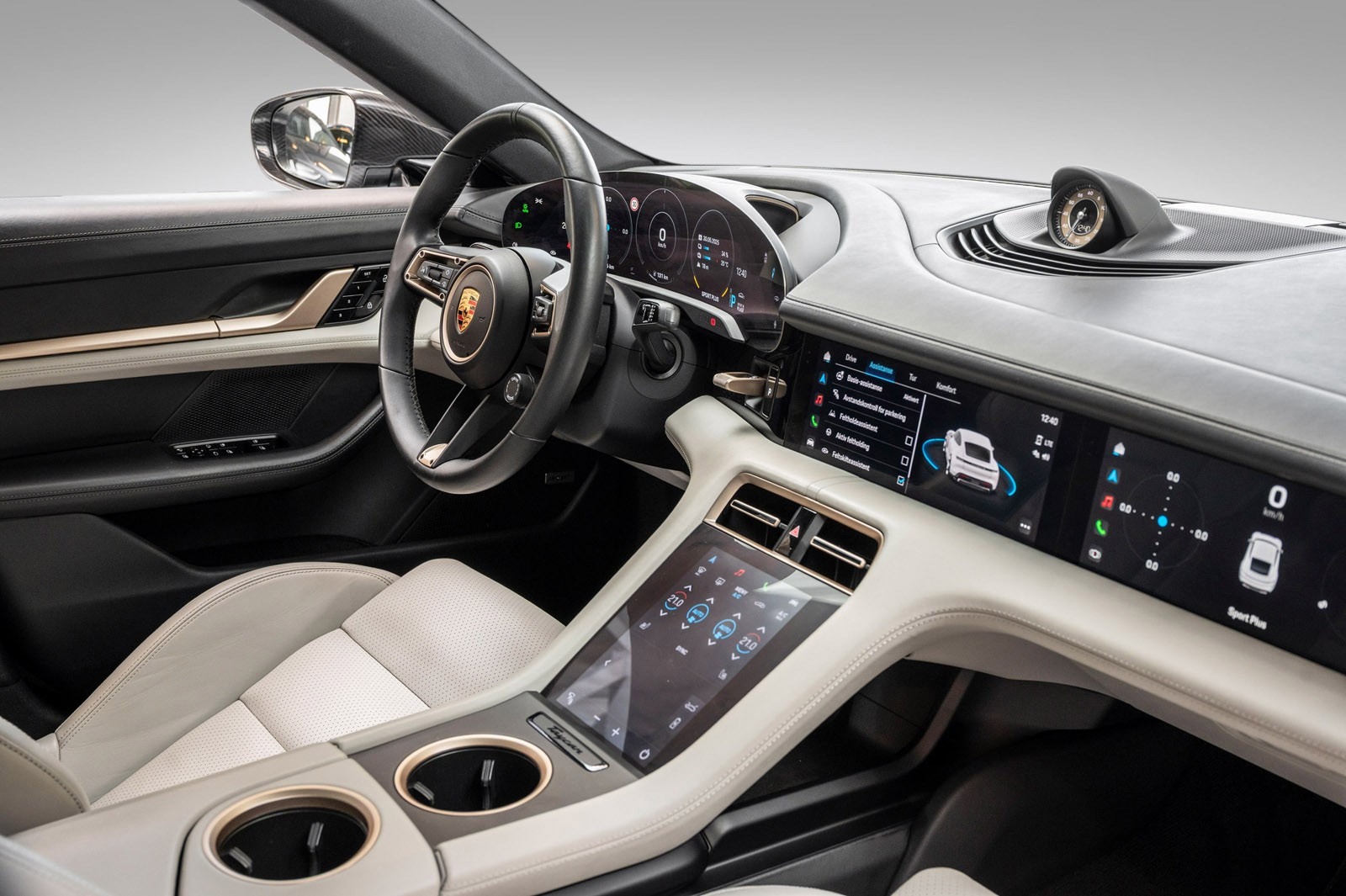 PORSCHE TAYCAN 4S PERFORMANCE PLUS - Image 9