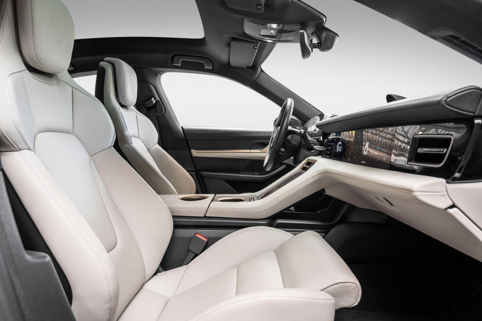 PORSCHE TAYCAN 4S PERFORMANCE PLUS - Image 15