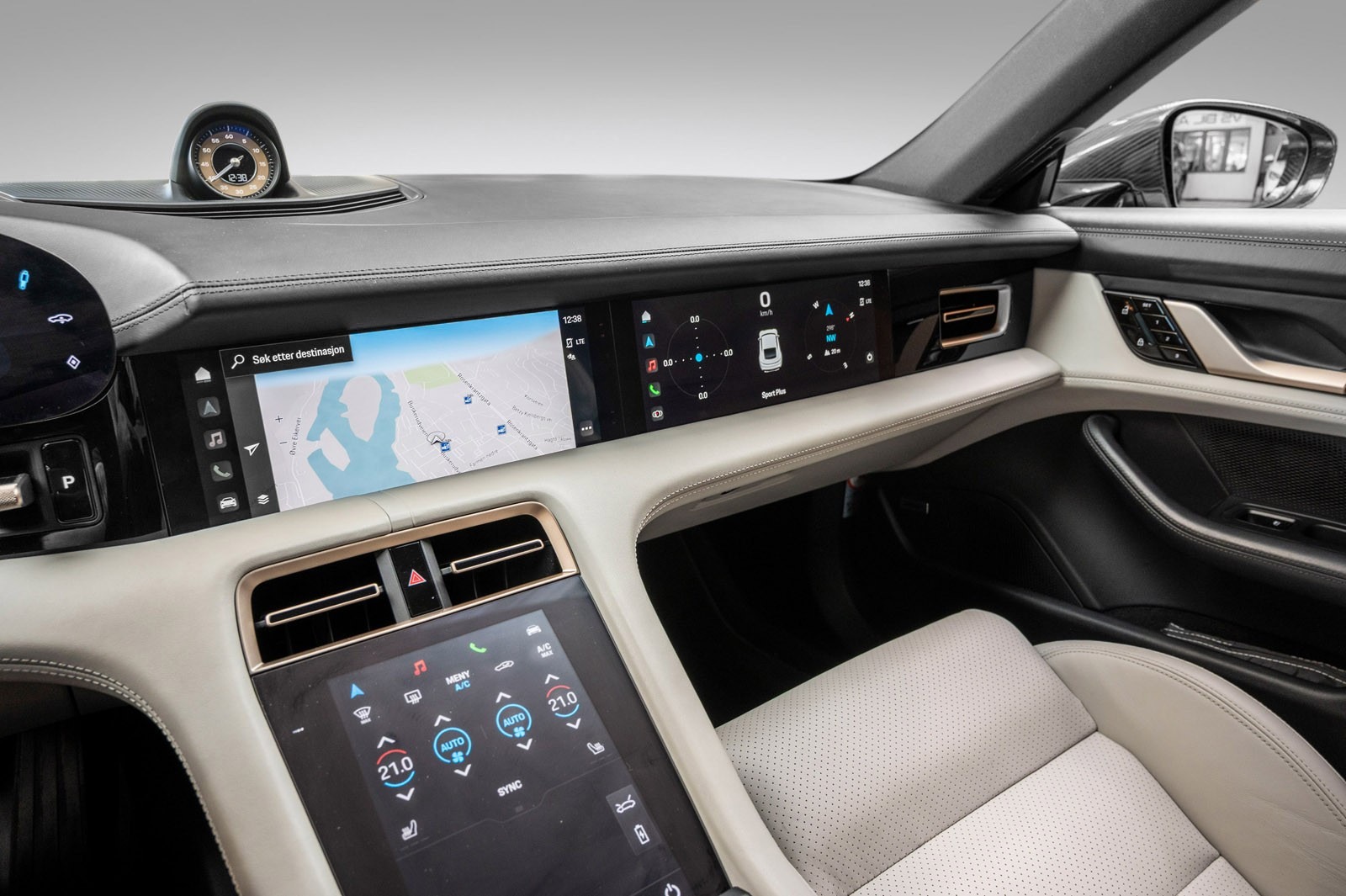 PORSCHE TAYCAN 4S PERFORMANCE PLUS - Image 17