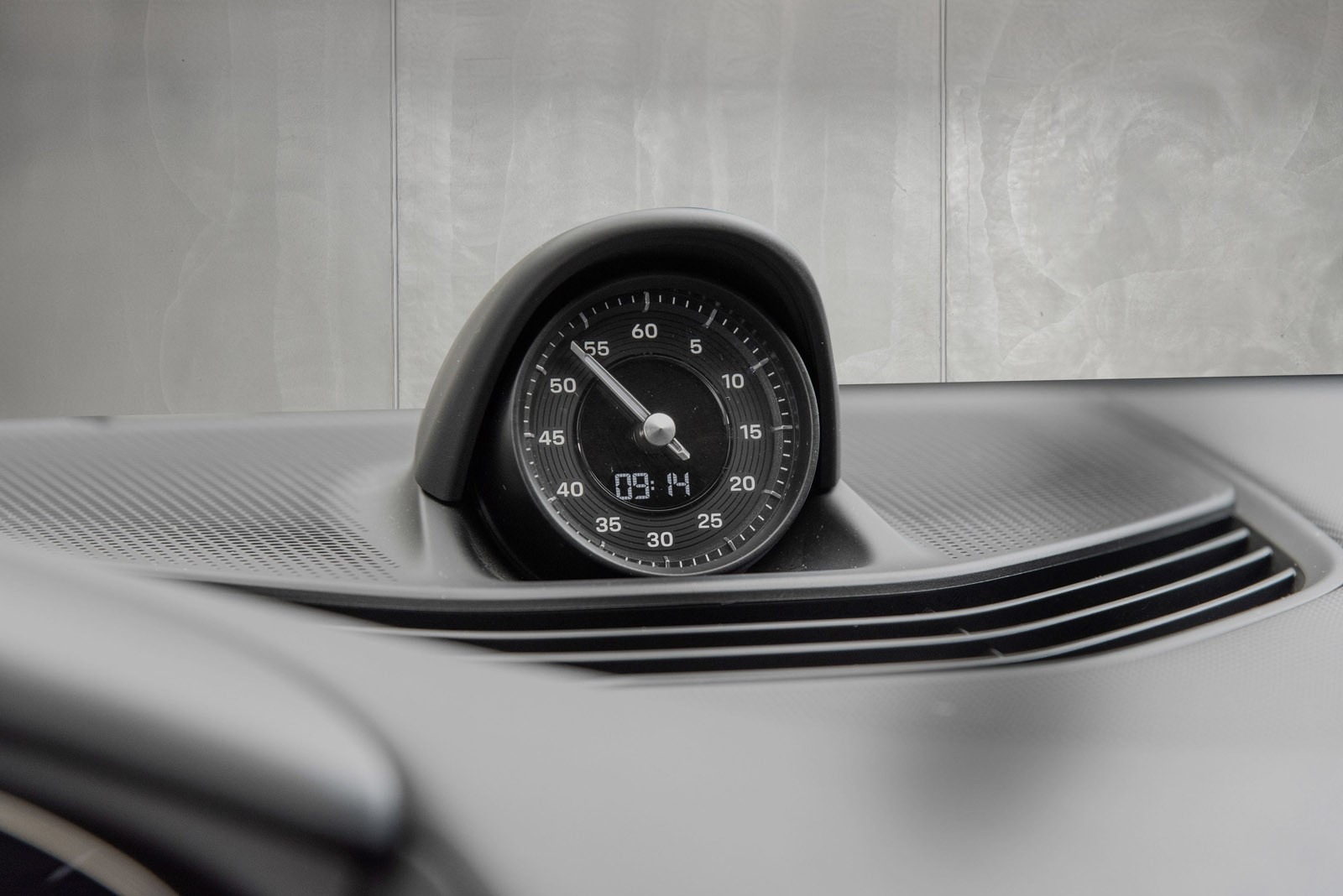 PORSCHE TAYCAN 4S PERFORMANCE PLUS - Image 19