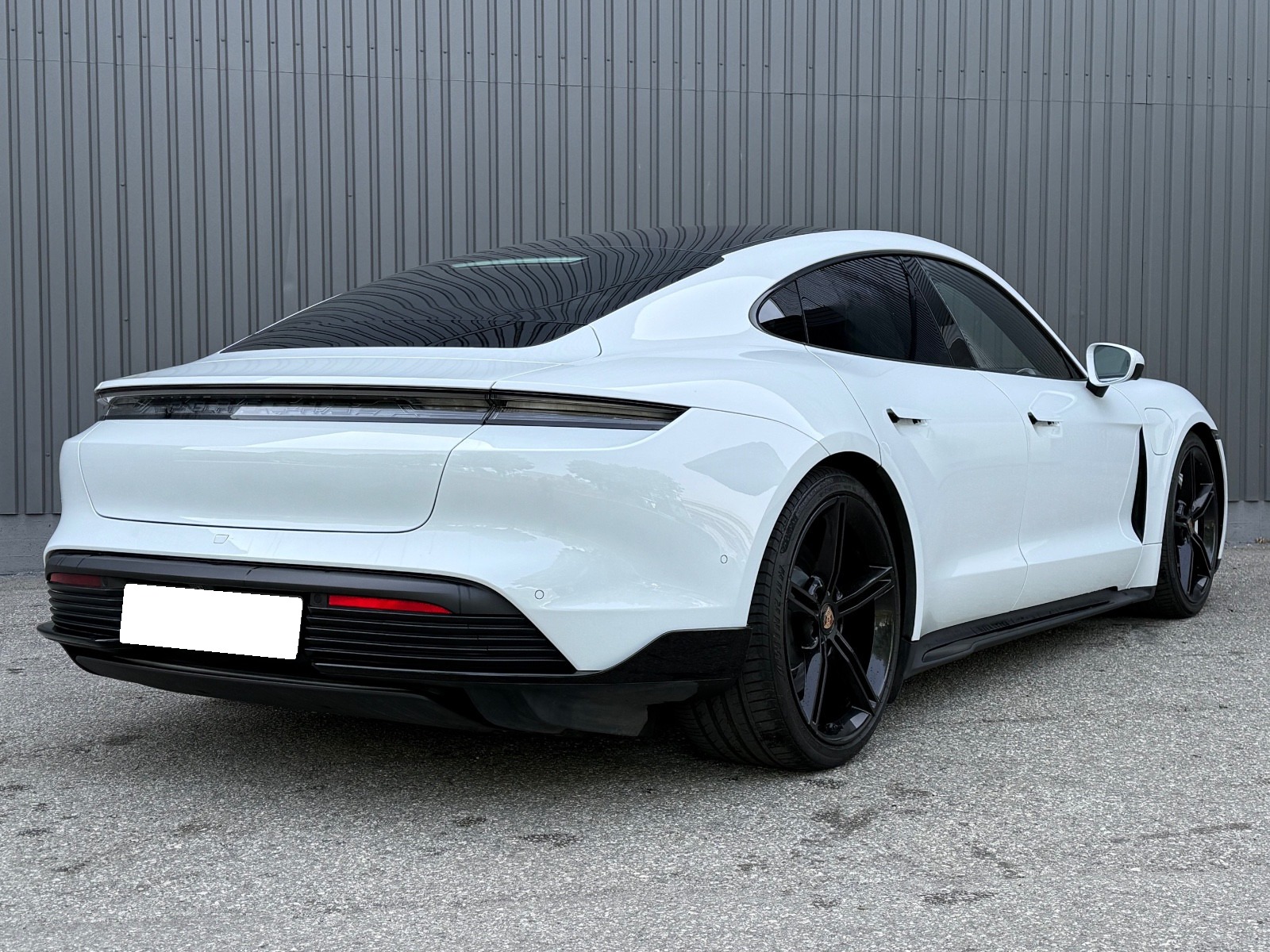 PORSCHE TAYCAN 4S PERFORMANCE PLUS - Image 3