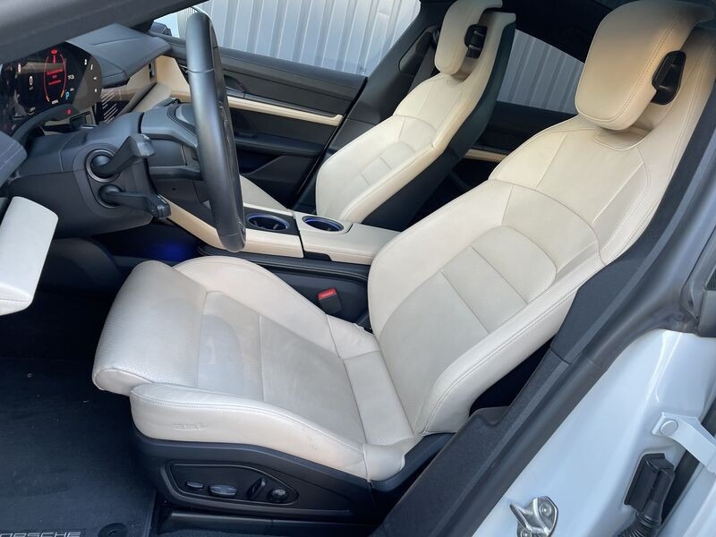 PORSCHE TAYCAN 4S PERFORMANCE PLUS - Image 14