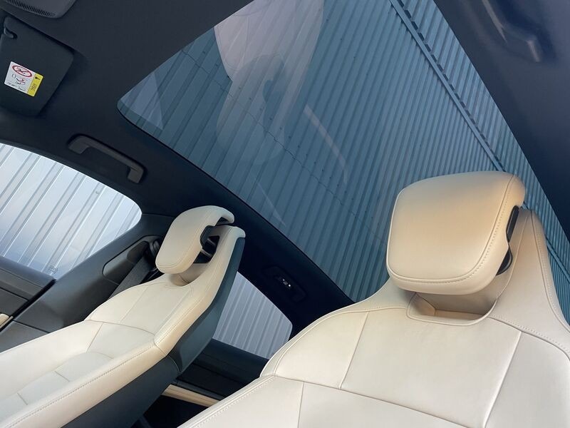 PORSCHE TAYCAN 4S PERFORMANCE PLUS - Image 18