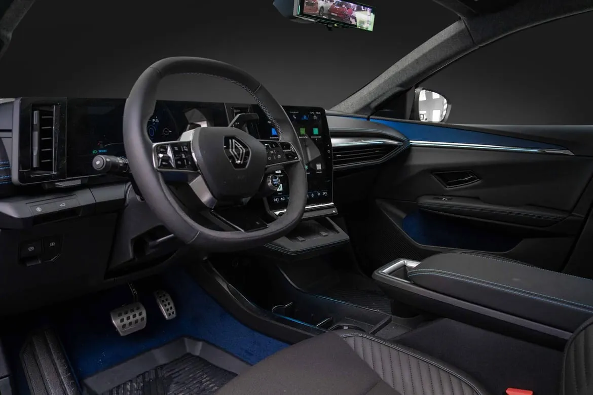 RENAULT SCENIC E-TECH TECHNO ESPRIT ALPINE GRANDE AUTONOMIE - Image 12