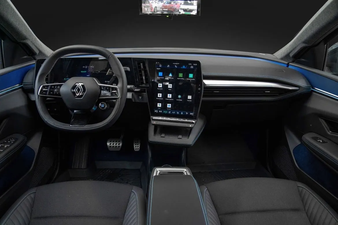 RENAULT SCENIC E-TECH TECHNO ESPRIT ALPINE GRANDE AUTONOMIE - Image 15