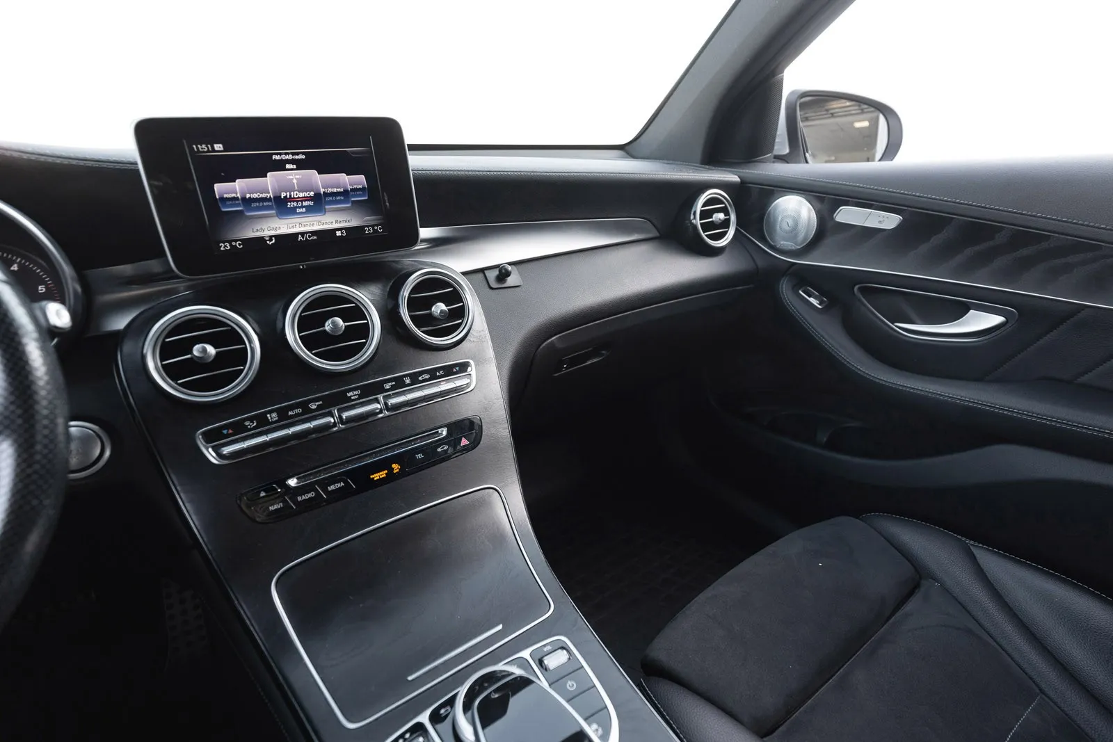 MERCEDES-BENZ GLC COUPE II 220 D AMG LINE 4MATIC 9G-TRONIC - Image 12