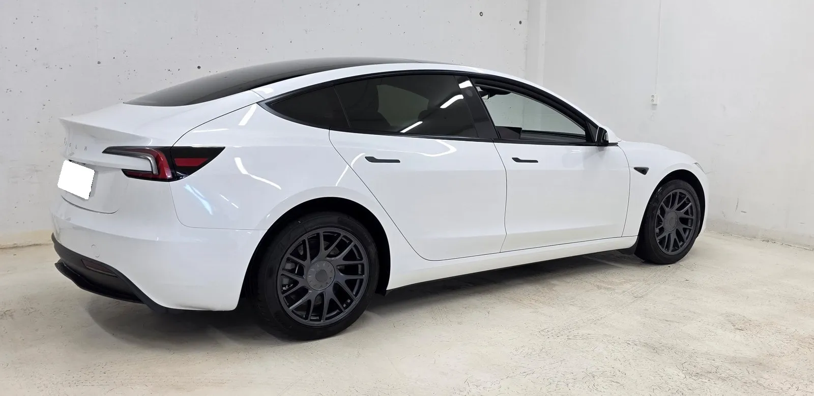 TESLA MODEL 3 HIGHLAND AWD DUAL MOTOR LONG RANGE - Image 6