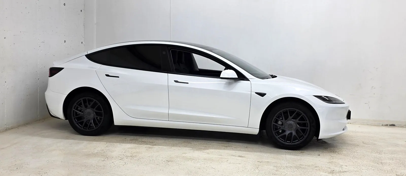 TESLA MODEL 3 HIGHLAND AWD DUAL MOTOR LONG RANGE - Image 7