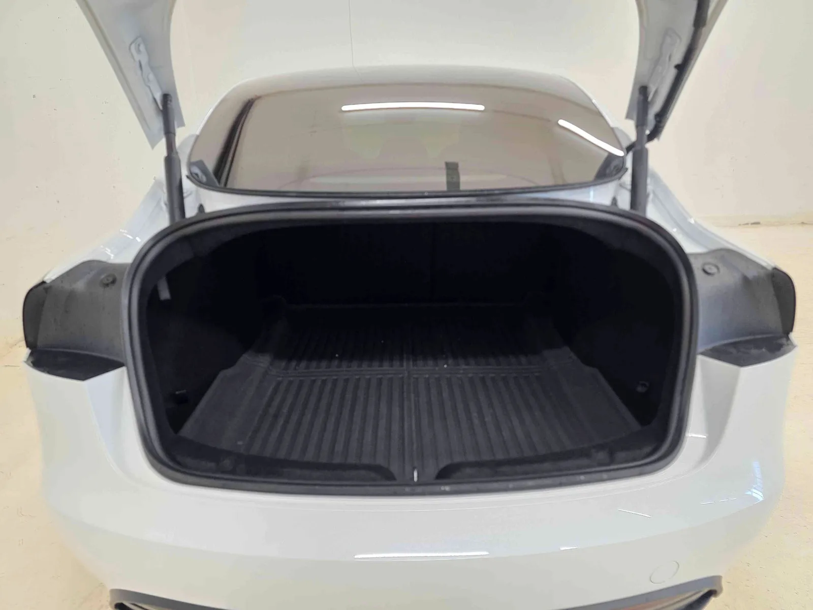 TESLA MODEL 3 HIGHLAND AWD DUAL MOTOR LONG RANGE - Image 18