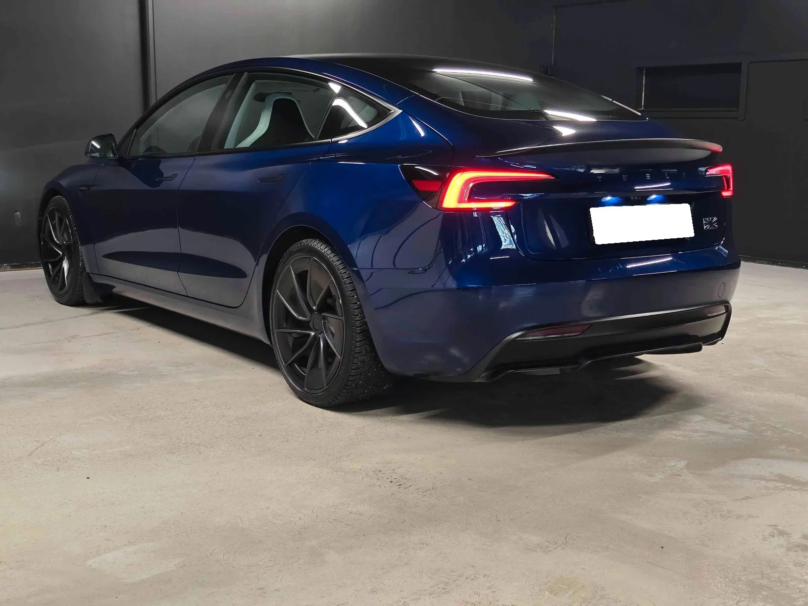 TESLA MODEL 3 HIGHLAND DUAL MOTORPERFORMANCE - Image 5