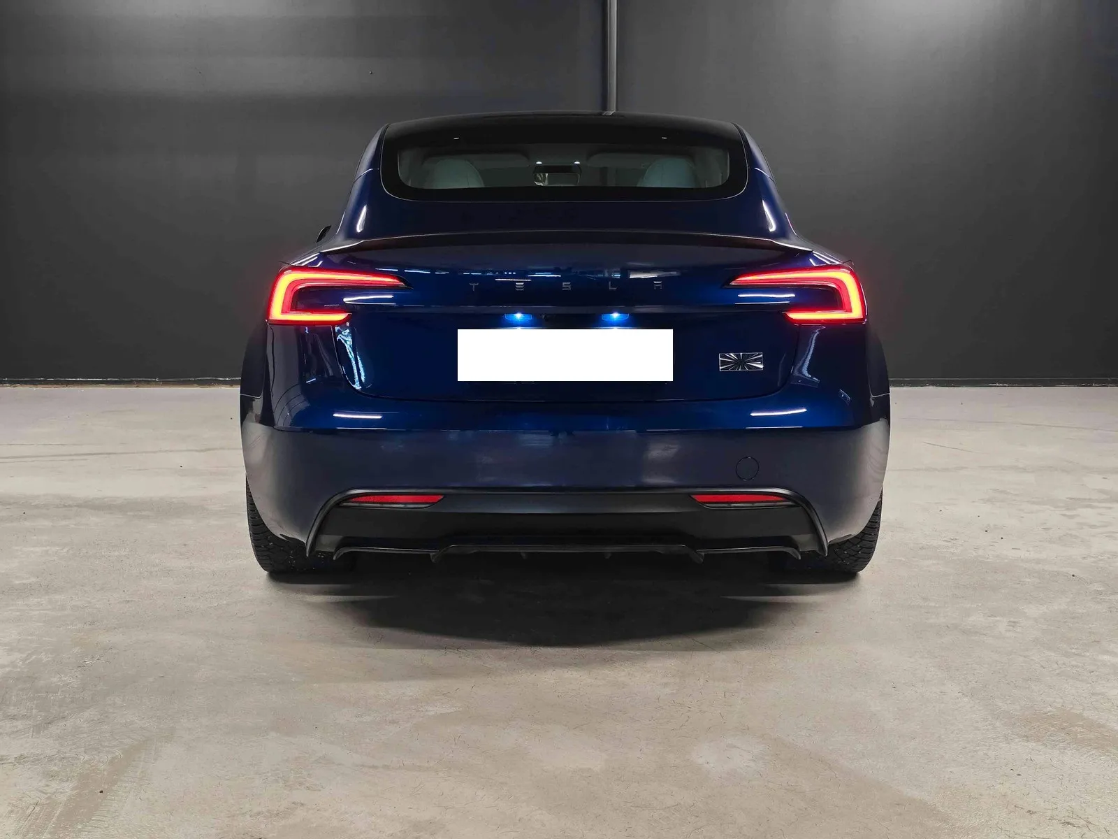 TESLA MODEL 3 HIGHLAND DUAL MOTORPERFORMANCE - Image 6