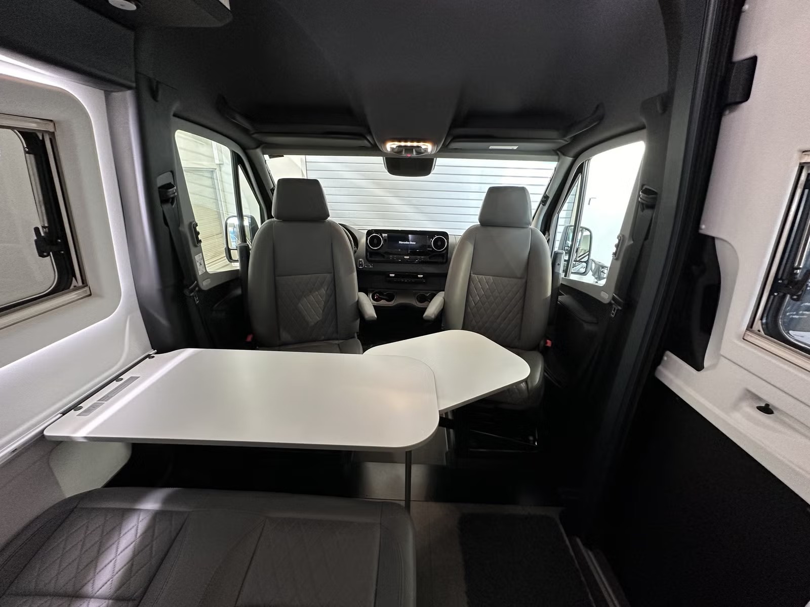 WESTFALIA JAMES COOK 600 E SLIDE-OUT 04 COUCHAGES - Image 10