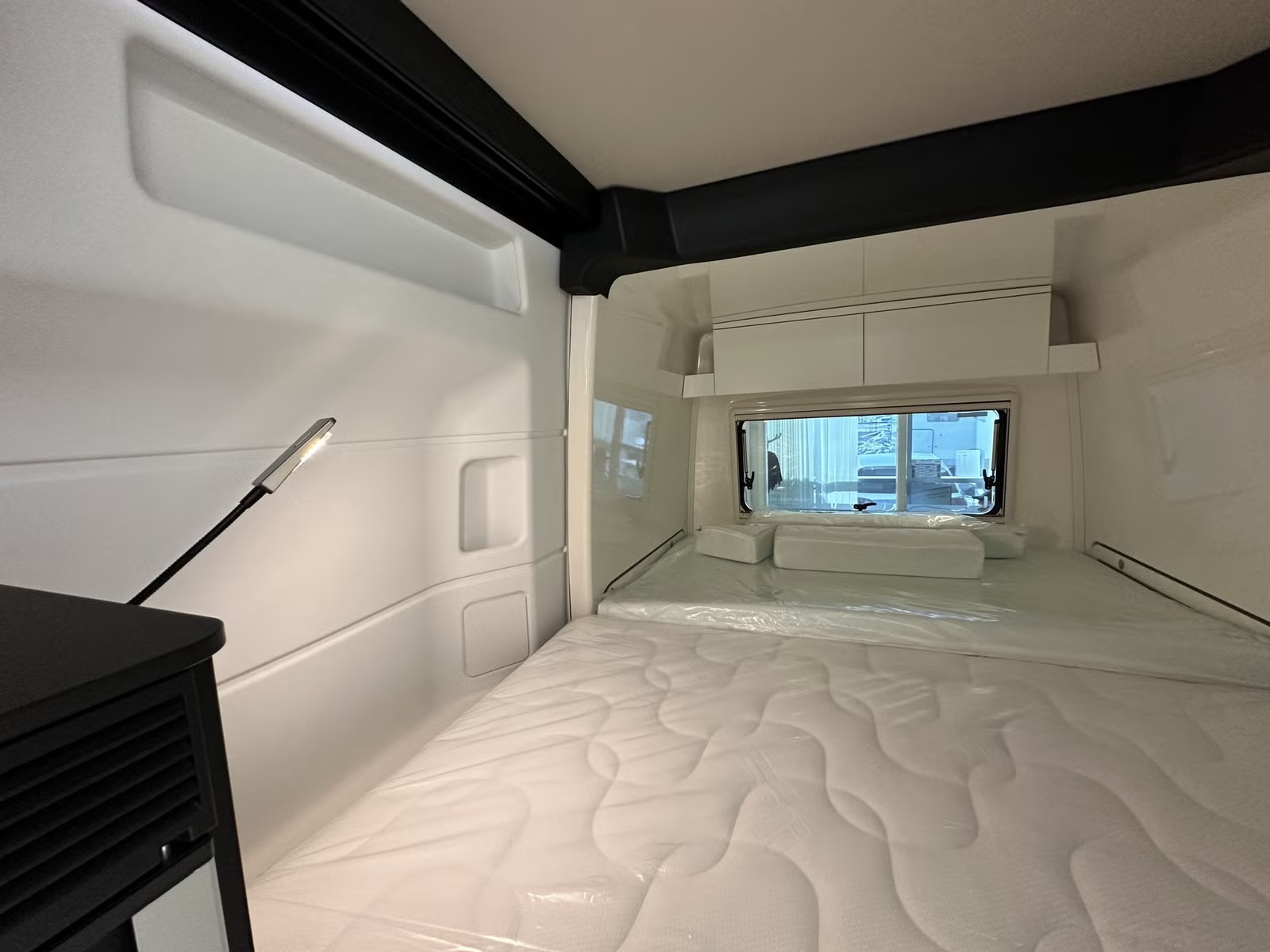 WESTFALIA JAMES COOK 600 E SLIDE-OUT 04 COUCHAGES - Image 18