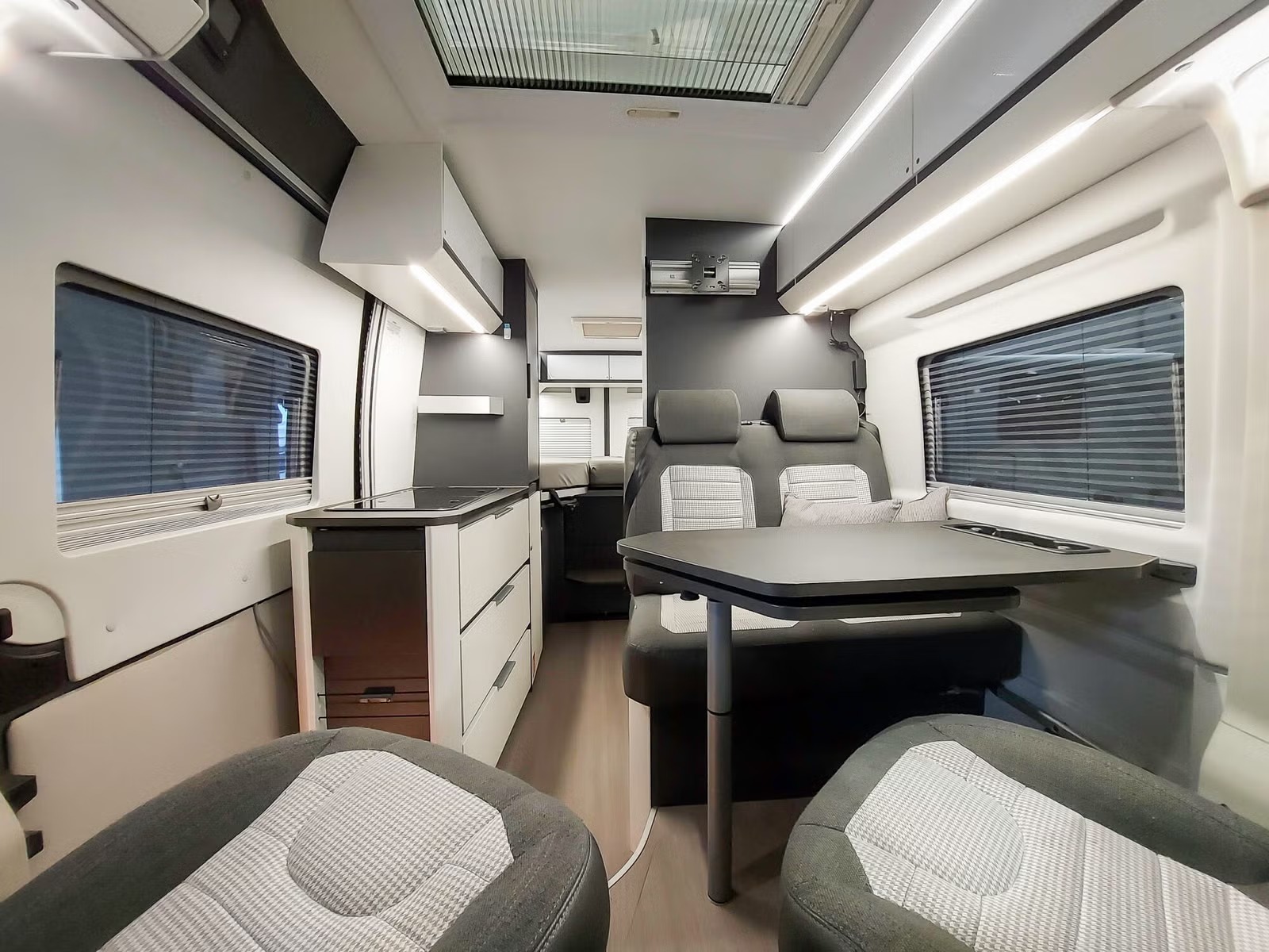 ADRIA TWIN 640 SLB SUPREME - Image 9