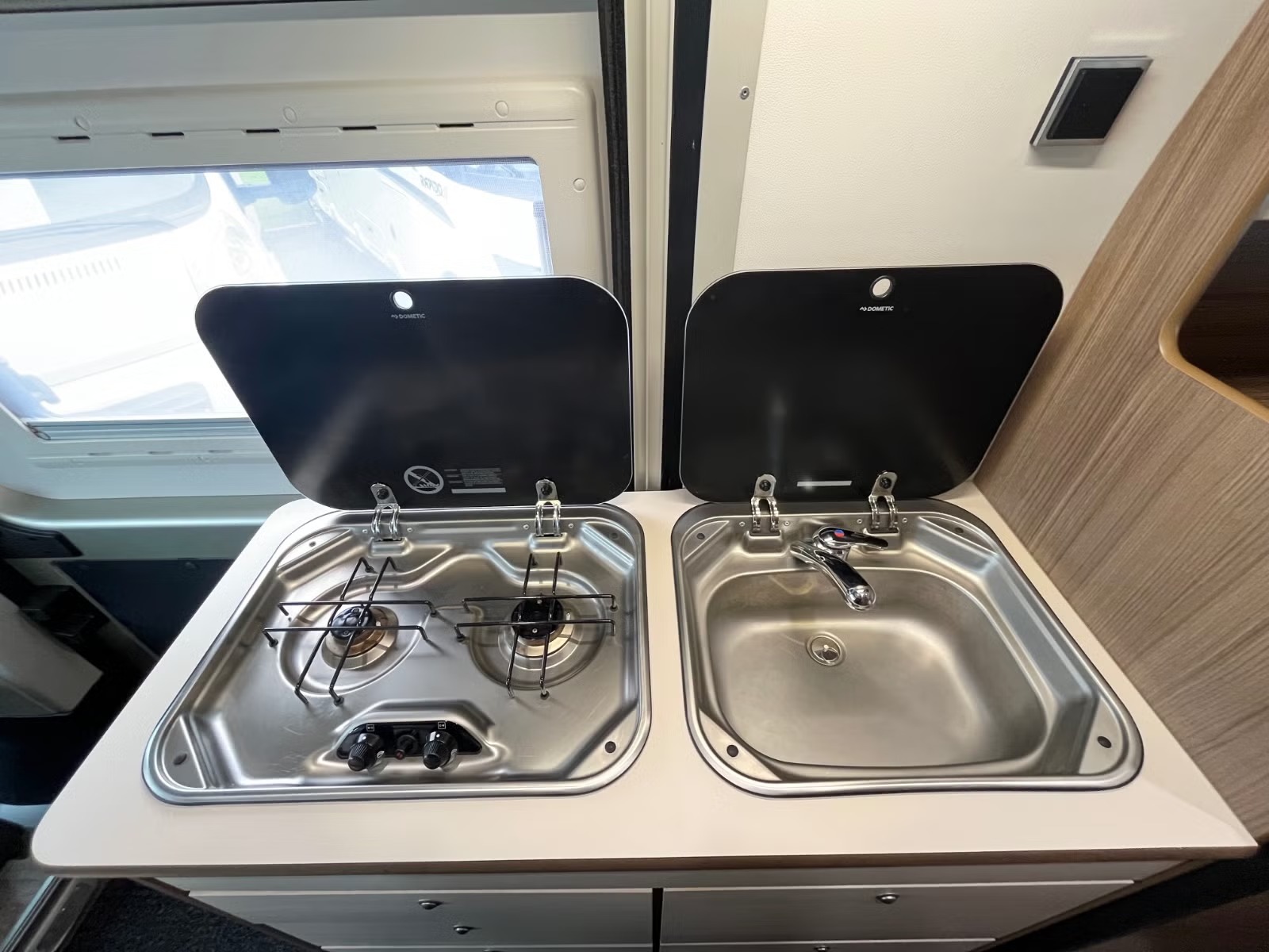 BRAVIA SWAN 599 - Image 12