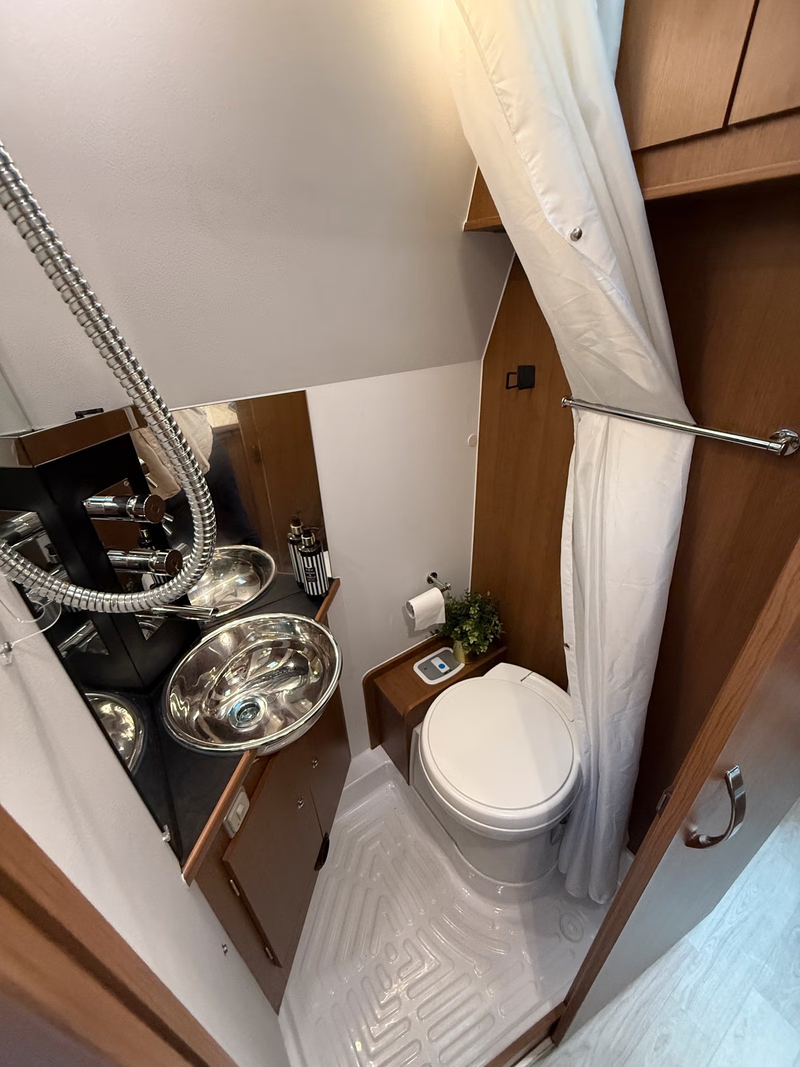 CHALLENGER VANY 02 S PRESTIGE - Image 13