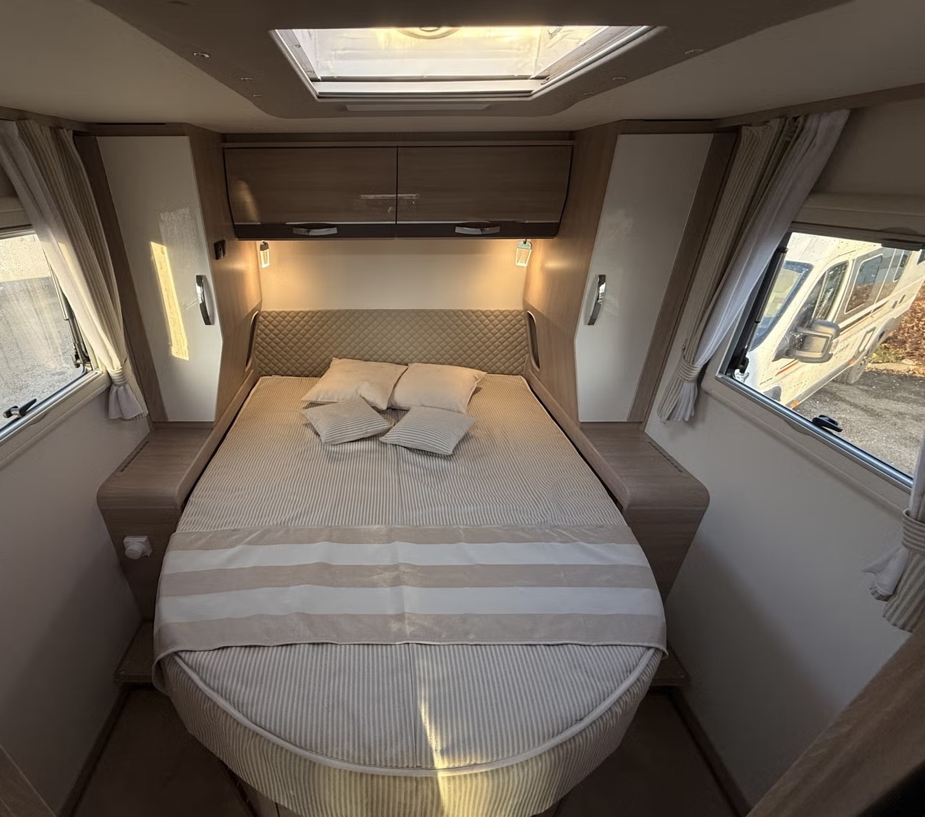 RAPIDO 7096 F - Image 19