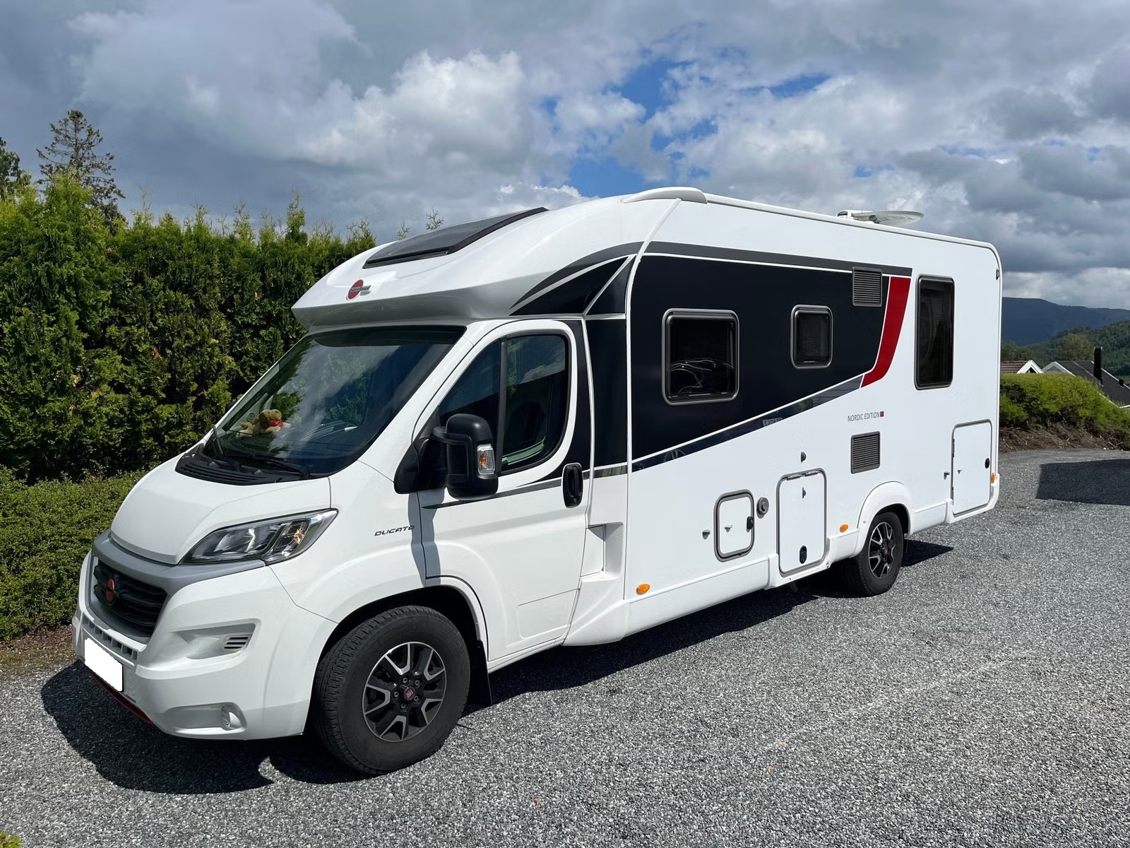 BÜRSTNER LYSEO TD 734 PRIVILEGE - Image 2