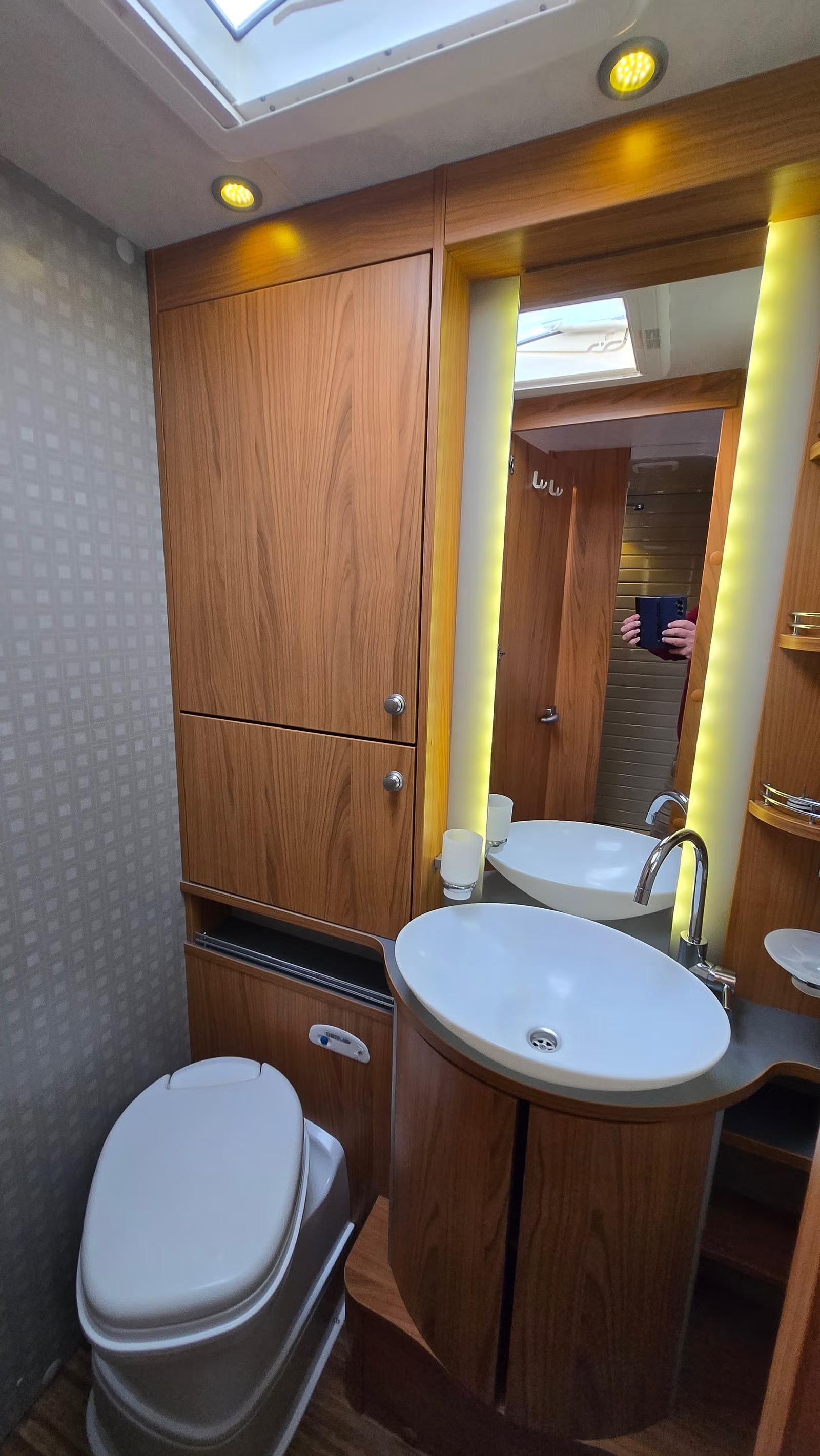 BÜRSTNER SOLANO T727 - Image 18