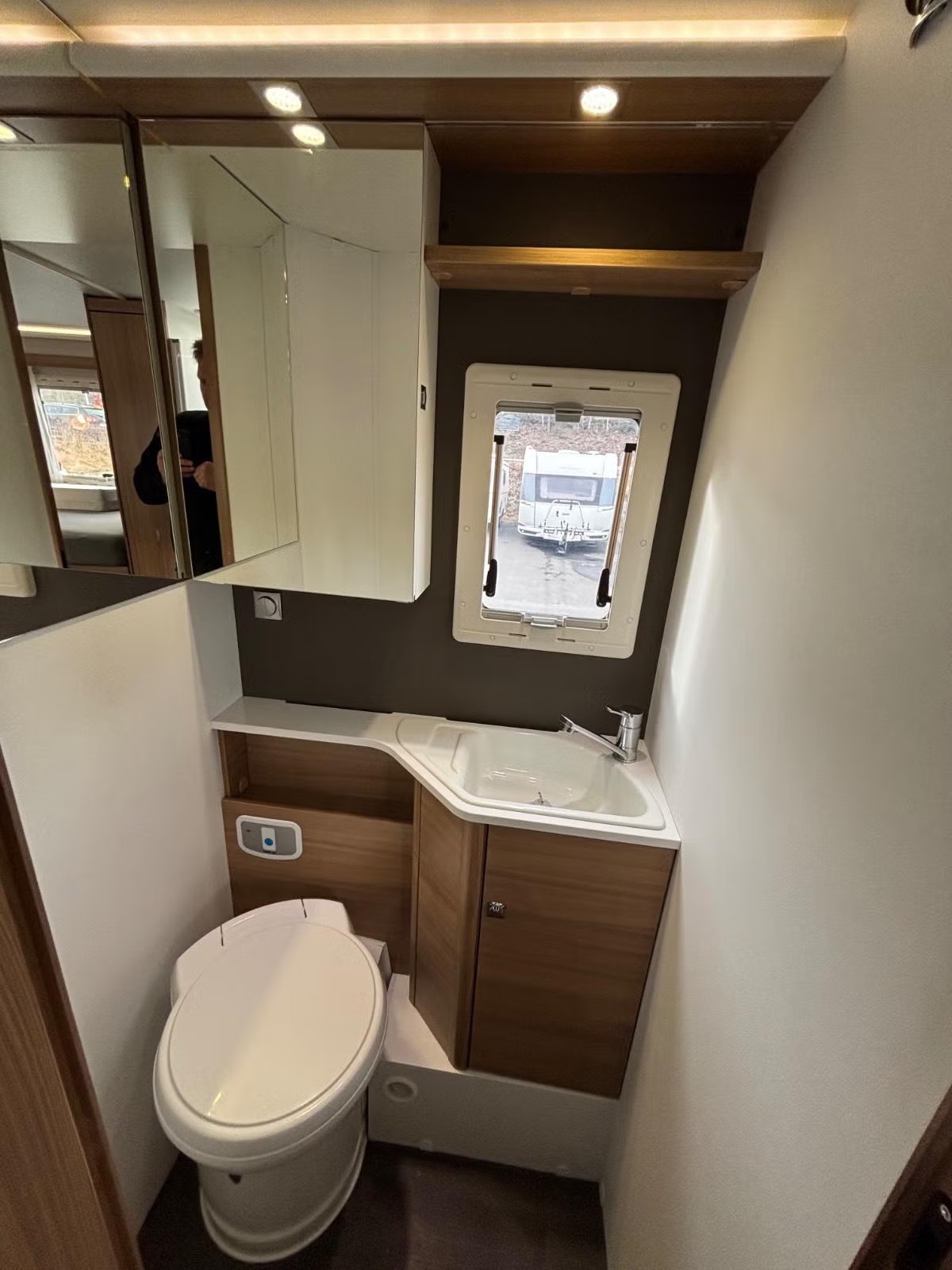 ADRIA CORAL S 670DL - Image 17