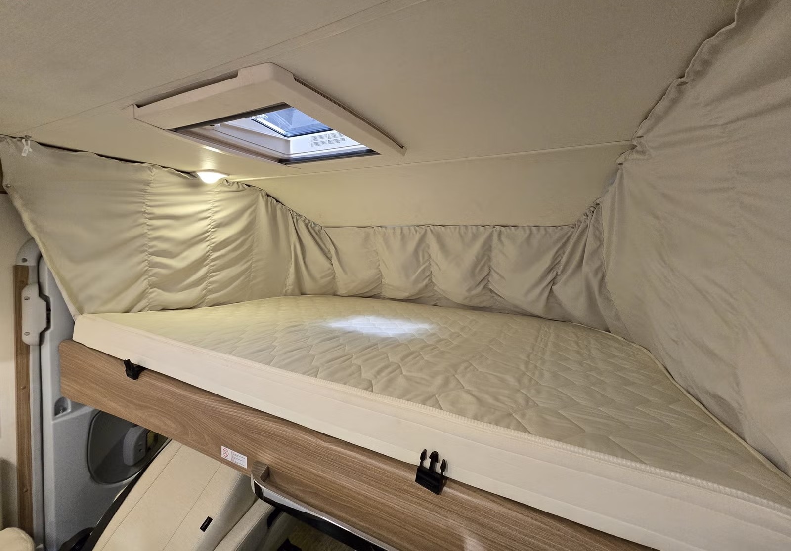 BÜRSTNER AVIANO 690 G - Image 15